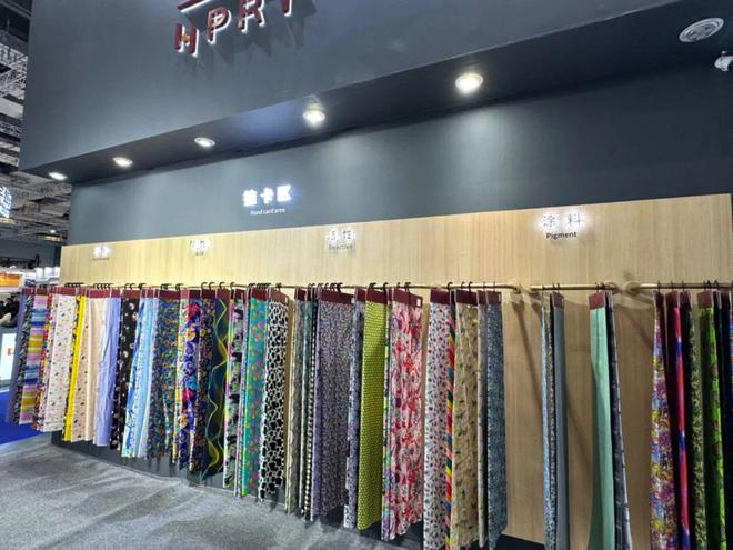 汉印：数码印花机新品首发打造多元化印花解决方案！(图7)