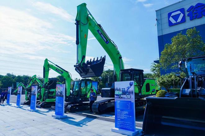 填补行业空白！首批7项电动工程机械国家标准在徐工发布(图6)